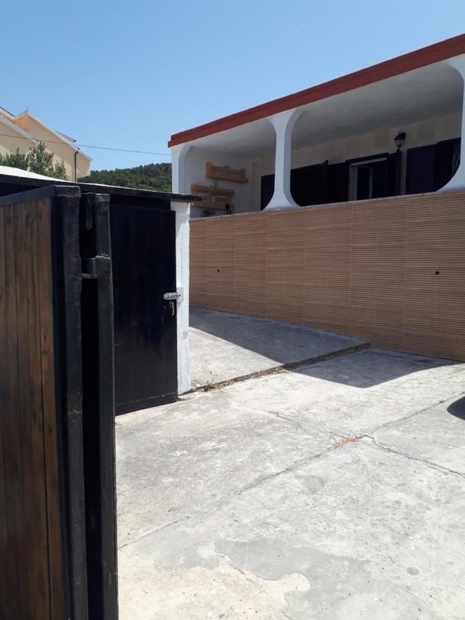 Grandpa Beach House Slatine Bagian luar foto